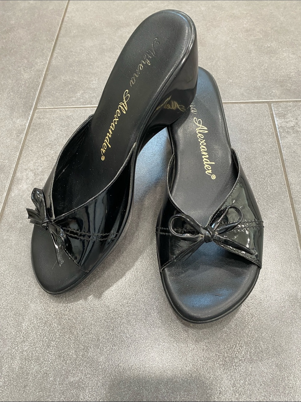 Athena Alexander Black Patent Slide Mules with Bow. Size 8